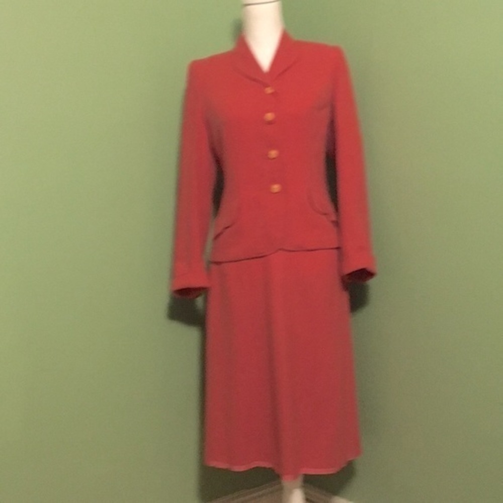 Vintage Debutante SAKS Fifth Avenue Shop Salmon suit‎ by Towncliffe